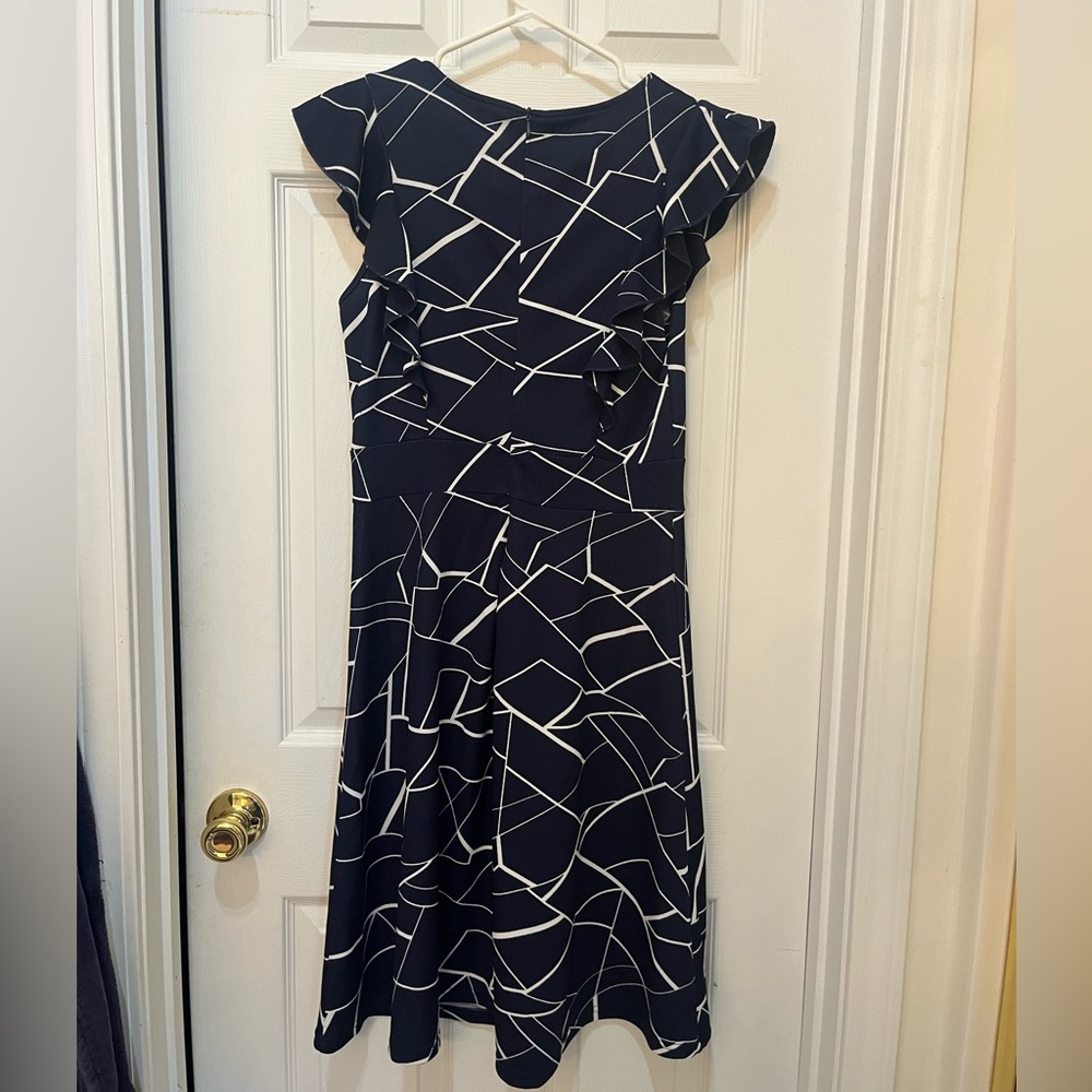 NEW without tags geometric dress - medium - Picture 3 of 8